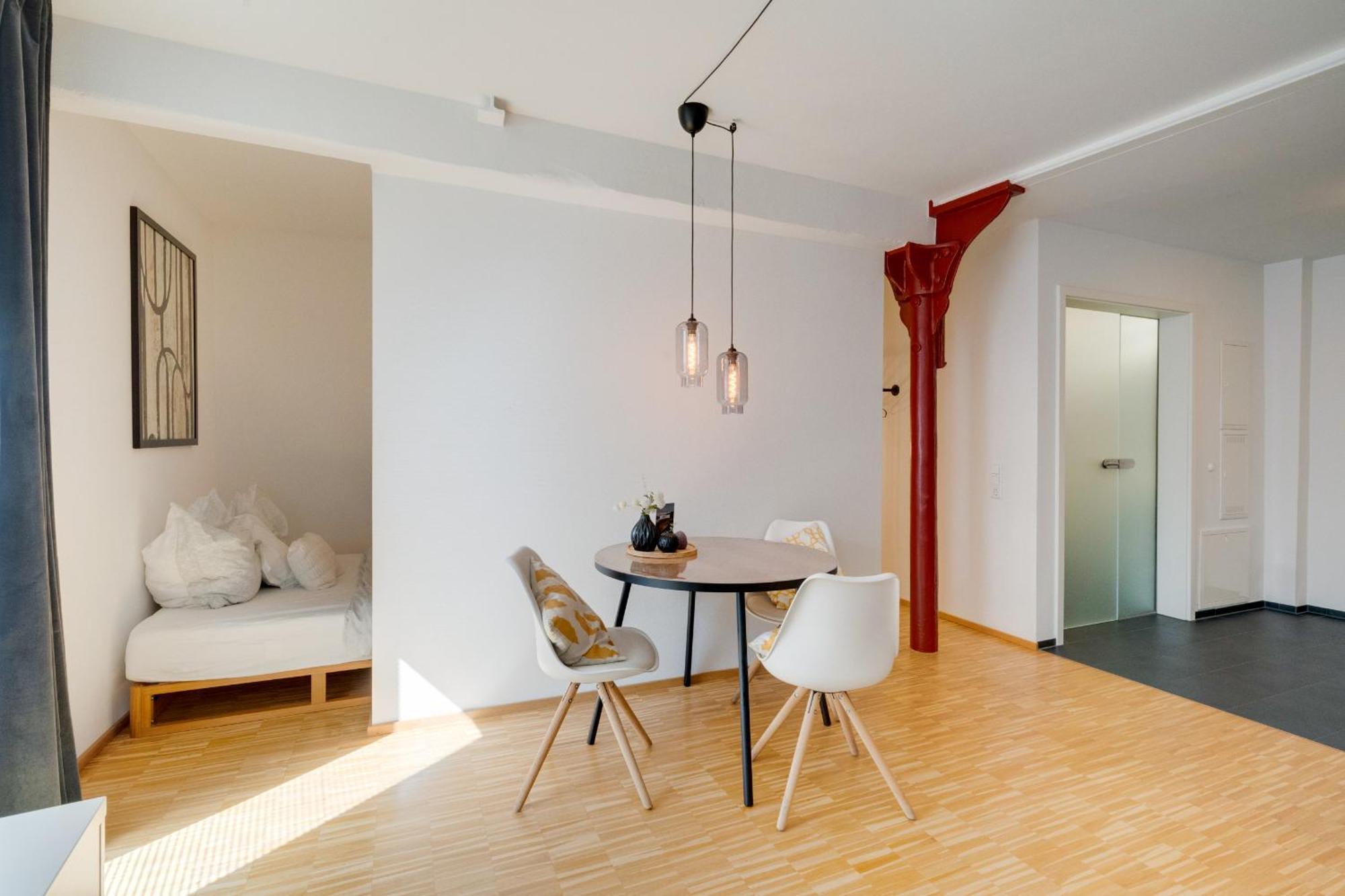 ☆Design Apartment Zentral☆200M Vom Marktplatz☆Ruhige Altstadtlage☆ ريوتلنجن المظهر الخارجي الصورة